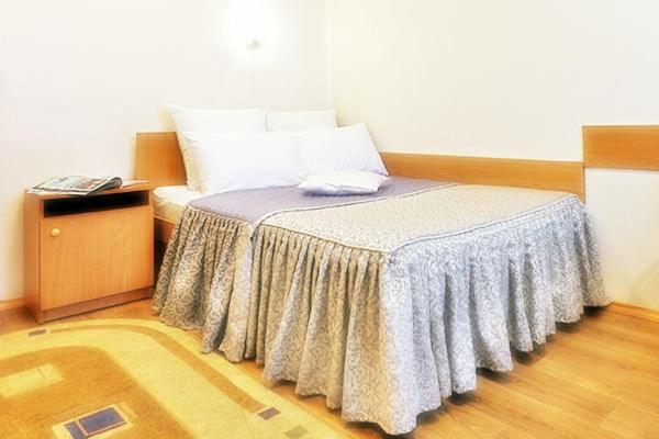 Profssoyuzny Hotel Chernihiv Room photo